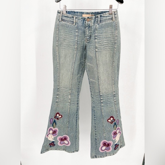 Crest Jeans Distressed Light Wash Blue Pink/Purple Vintage Floral Flare Leg Jean - Picture 2 of 6